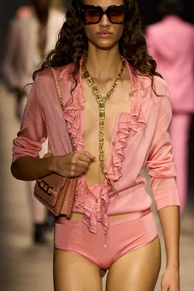 Look 69
